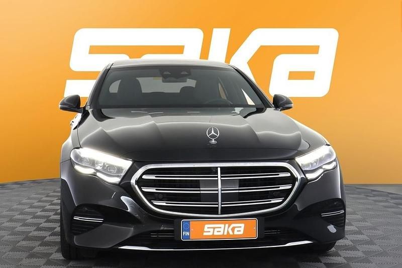 Käytetty Mercedes E400 Premium 381 HP (280 kW) 2024 Sedan