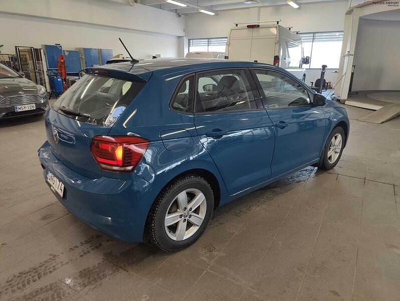 Käytetty VW Polo Comfortline 95 HP (69 kW) 2018 Sininen Viistoperä