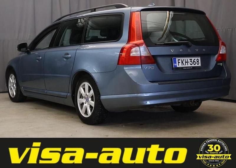 Käytetty Volvo V70 Kinetic 114 HP (83 kW) 2012 Sininen Farmari