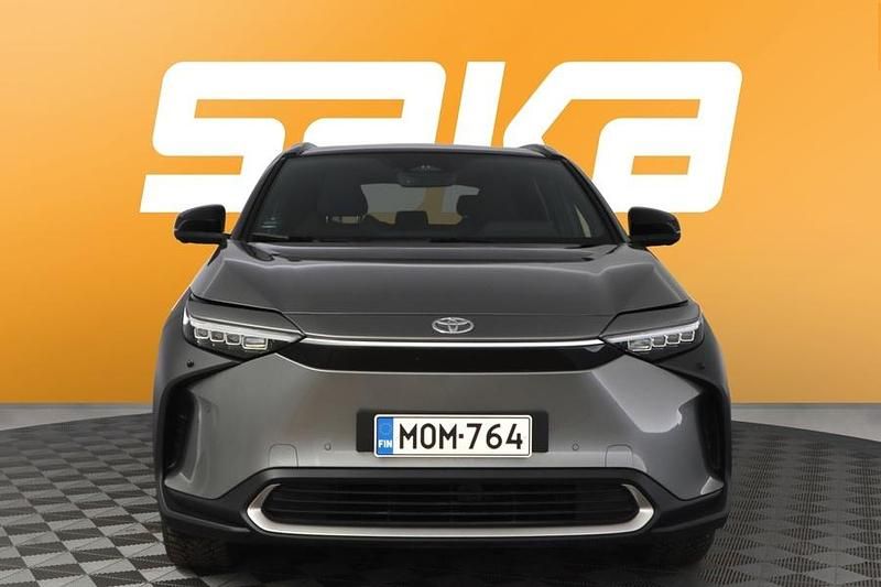 Käytetty Toyota bZ4X Premium 150 kW (204 HP) 2023 Katumaasturi
