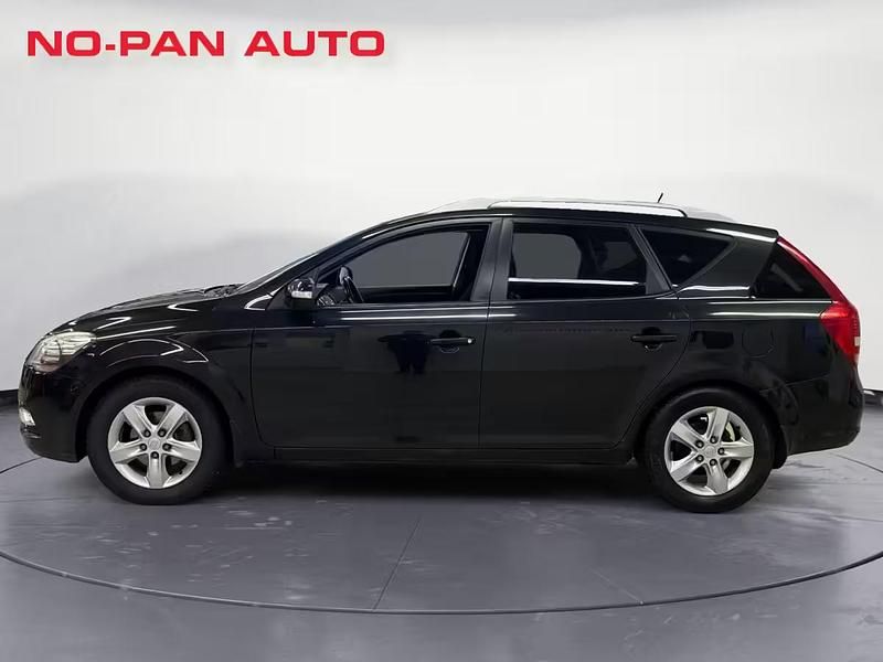 Käytetty Kia Ceed Sportswagon Active 116 HP (85 kW) 2011 Musta Farmari