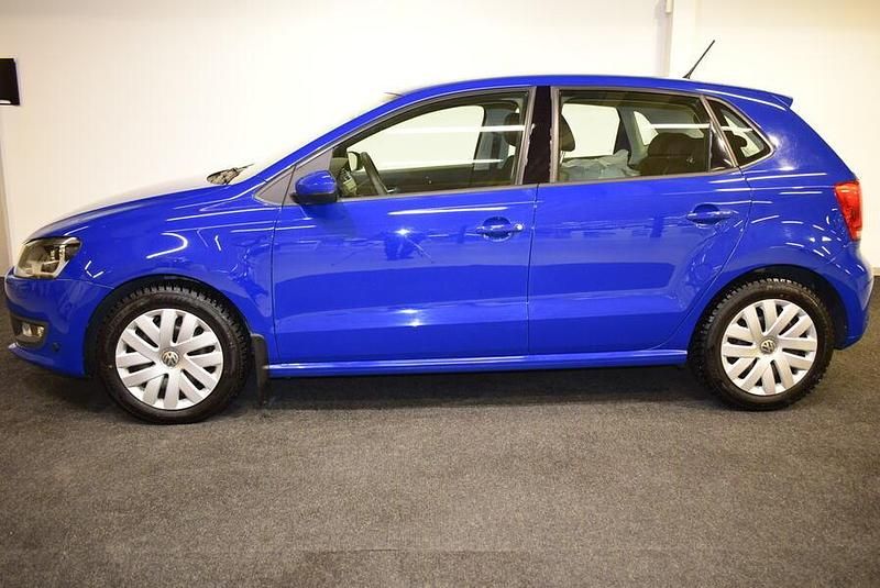 Käytetty VW Polo Comfortline 90 HP (66 kW) 2012 Viistoperä