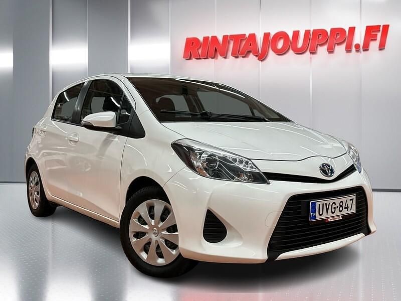 Käytetty Toyota Yaris Hybrid Active 75 HP (55 kW) 2013 Viistoperä