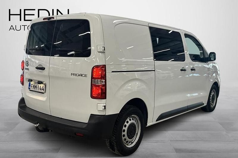 Käytetty Toyota Proace 122 HP (89 kW) 2019 Tila-auto