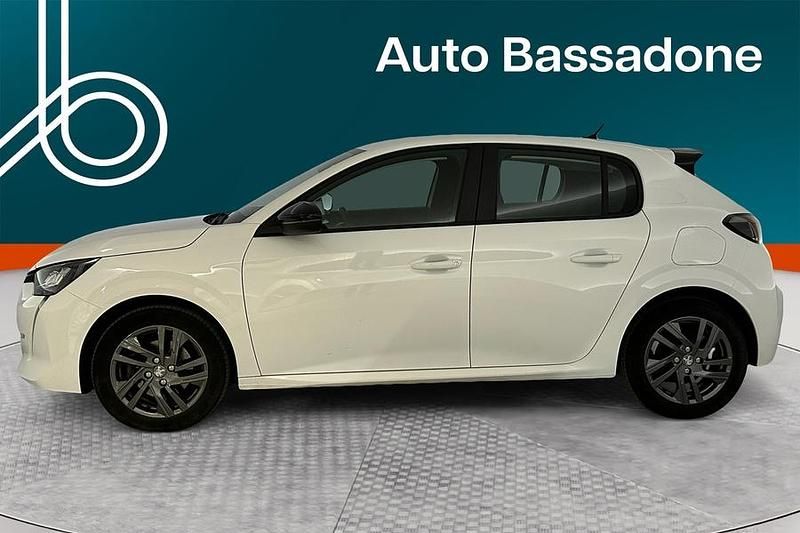 Käytetty Peugeot 208 Active 101 HP (74 kW) 2022 Viistoperä