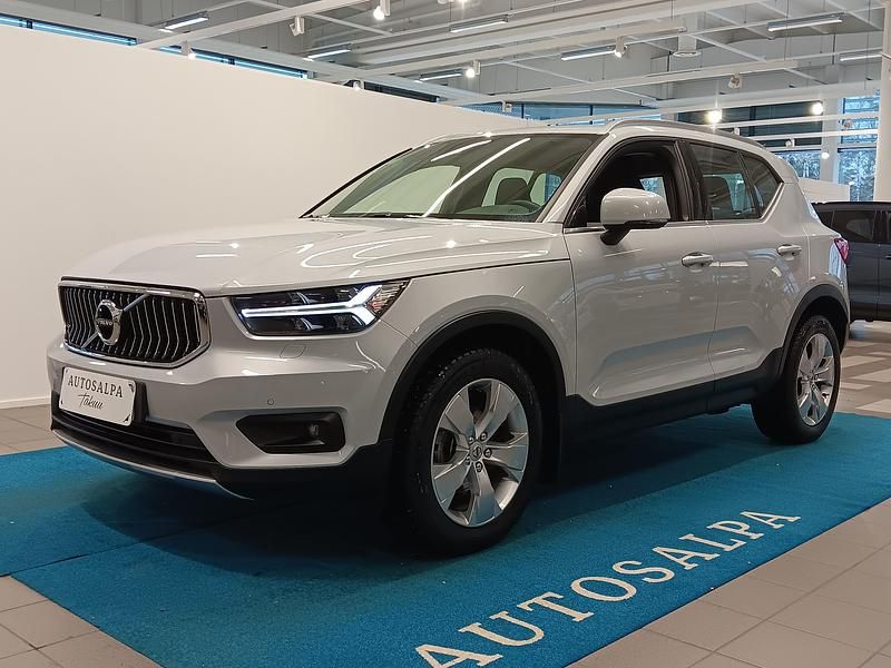 Käytetty 2021 Volvo XC40 Inscription Katumaasturi | 32 900 € (Hieman kallis) - Kuva 1/4