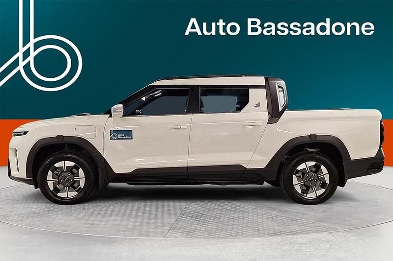 Käytetty Ssangyong (KGM) Musso 303 kW (413 HP) 2025 Van