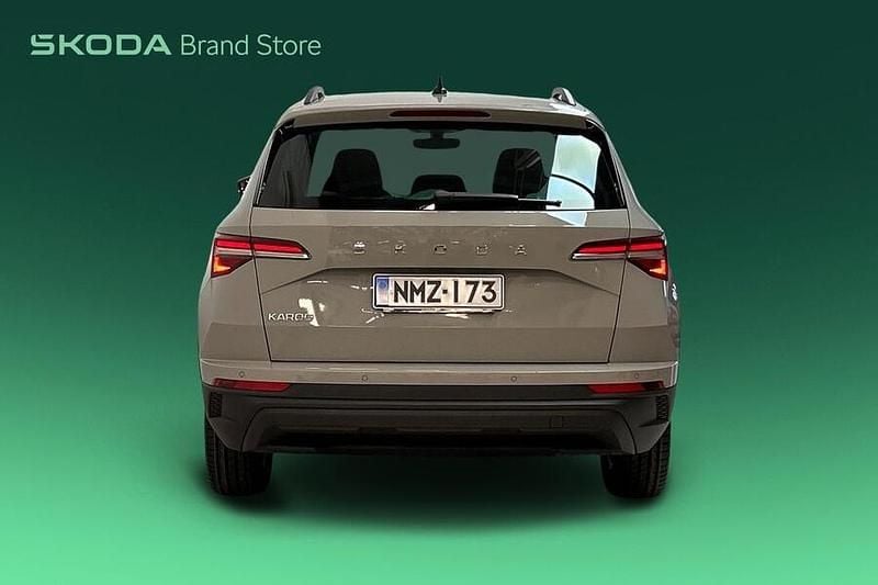 Käytetty Skoda Karoq Ambition 150 HP (110 kW) 2023 Katumaasturi