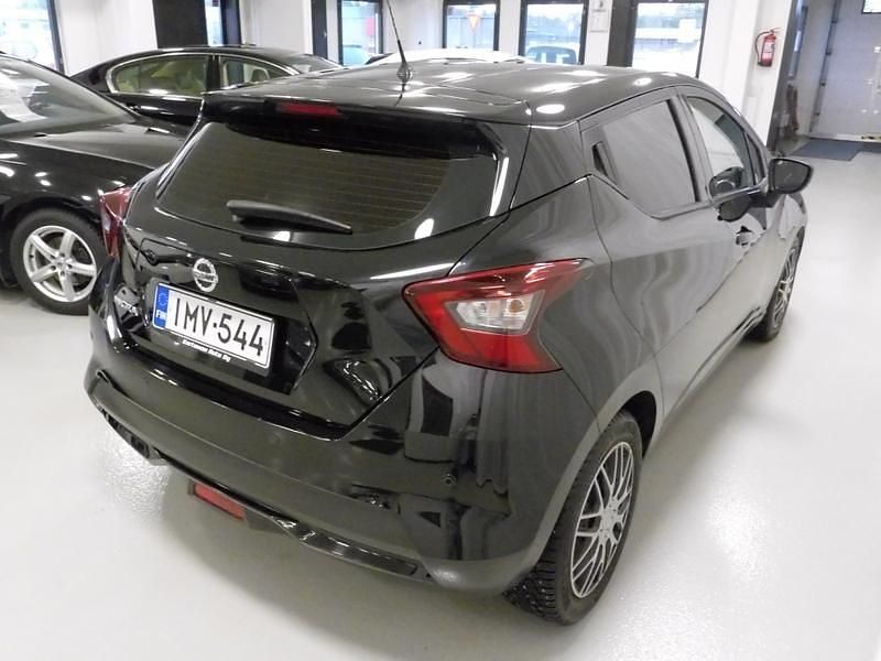 Käytetty Nissan Micra Acenta 90 HP (66 kW) 2018 Musta Viistoperä