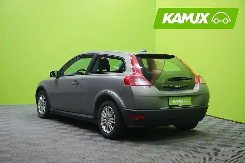 Käytetty Volvo C30 Momentum 125 HP (91 kW) 2008 Hopea / harmaa Viistoperä