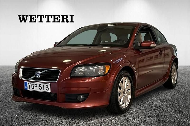 Punainen Käytetty 2007 Volvo C30 Summum Viistoperä | 5 600 € (Perustarjous) - Kuva 1/4