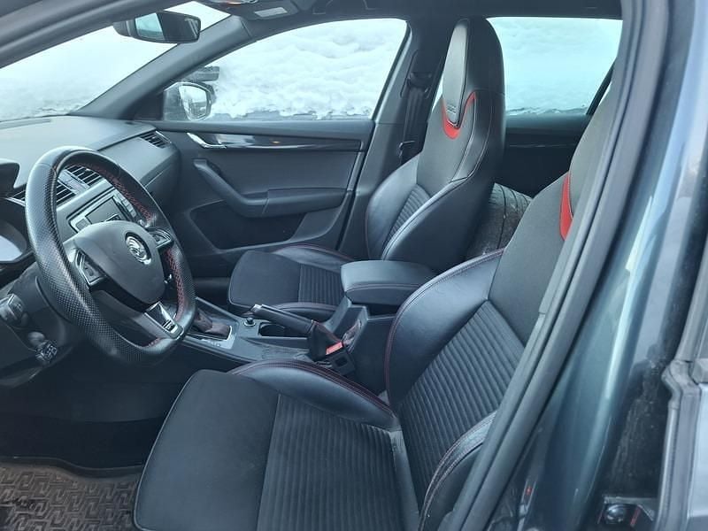 Käytetty Skoda Octavia RS 184 HP (135 kW) 2017 Harmaa Farmari