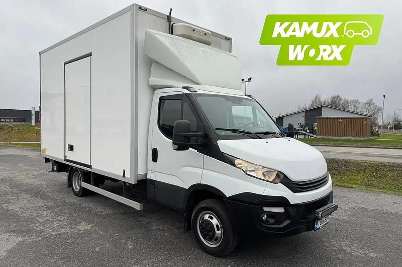 Valkoinen Käytetty 2018 Iveco Daily Tila-auto | 36 900 € - Kuva 1/4