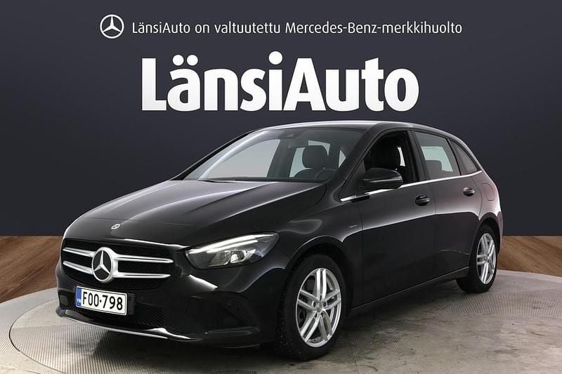 Käytetty Mercedes B250e Business 160 HP (117 kW) 2021 Musta Tila-auto