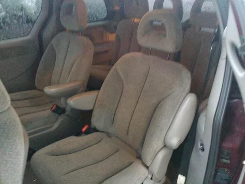 Käytetty Chrysler Voyager 2001 Tila-auto