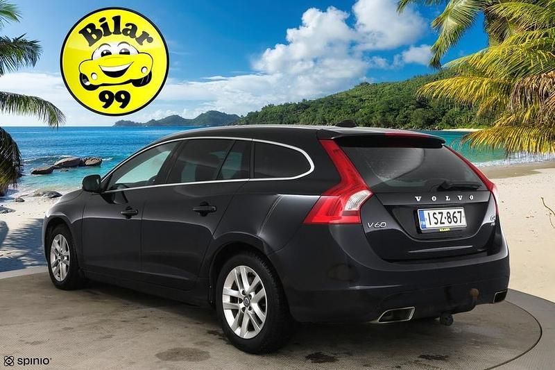 Käytetty Volvo V60 Summum 181 HP (133 kW) 2015 Farmari