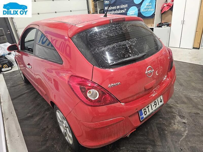 Käytetty Opel Corsa 80 HP (58 kW) 2007 Katumaasturi