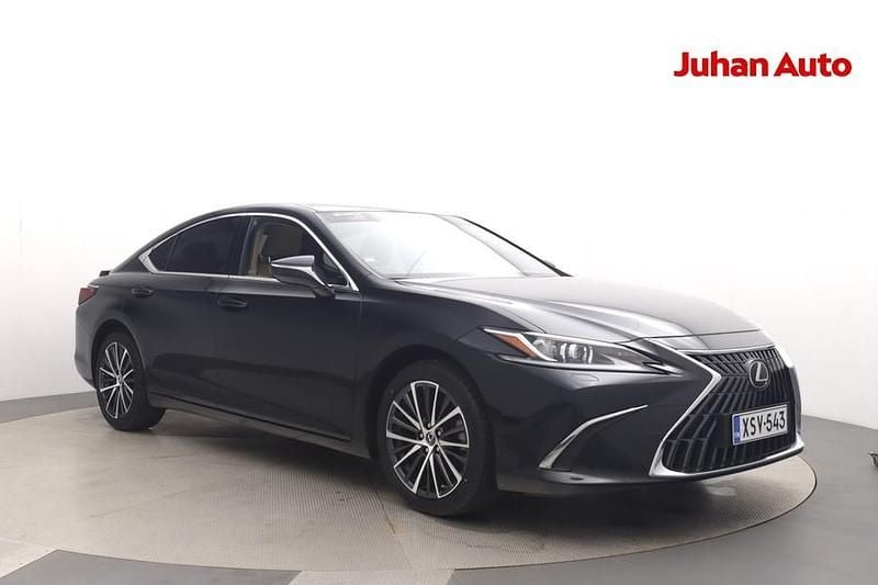Käytetty Lexus ES300H 178 HP (130 kW) 2024 Musta Sedan
