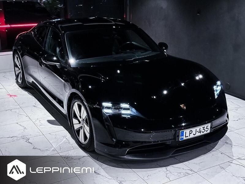 Käytetty Porsche Taycan 4S Performance Package 419 kW (571 HP) 2021 Sedan