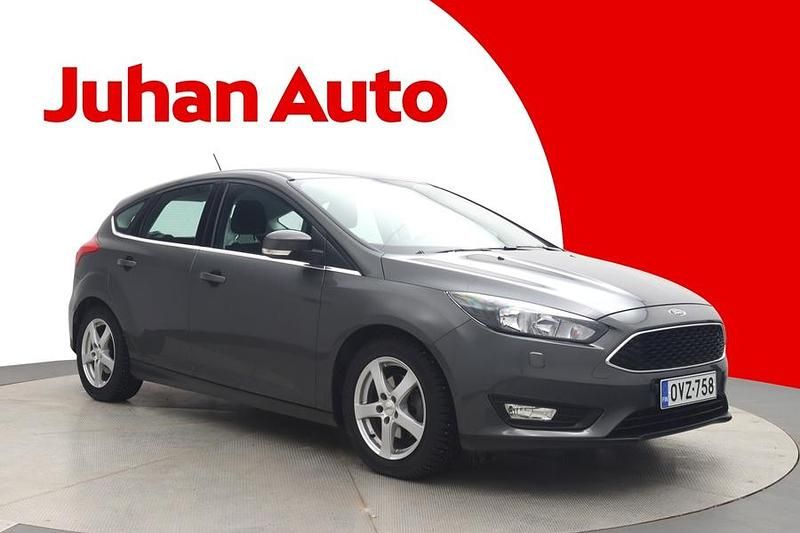 Harmaa Käytetty 2017 Ford Focus Viistoperä | 11 990 € (Hyvä tarjous) - Kuva 1/4