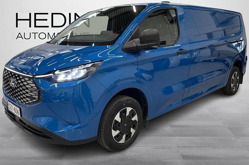 Sininen Uusi 2025 Ford E-Transit Trend Van | 58 900 € (Hyvä tarjous) - Kuva 1/4