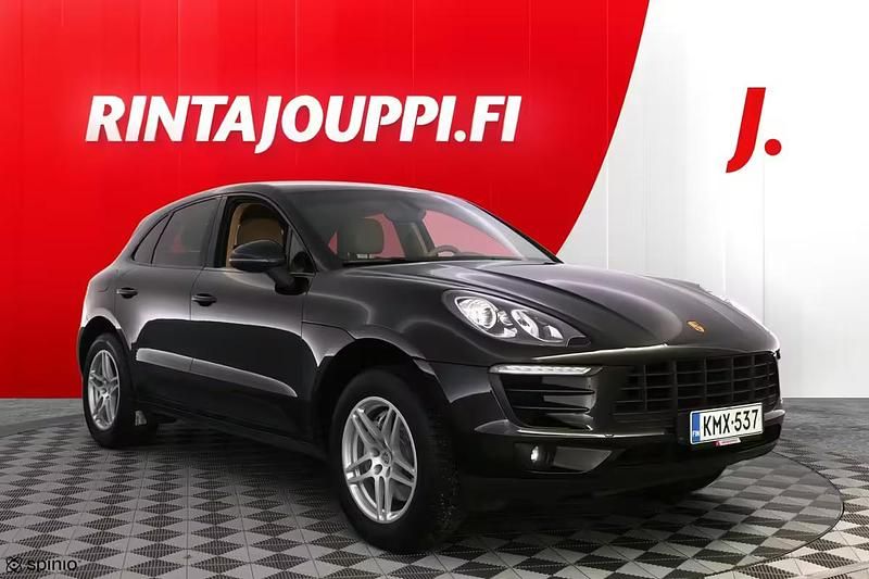 Käytetty Porsche Macan S 258 HP (189 kW) 2015 Musta Katumaasturi