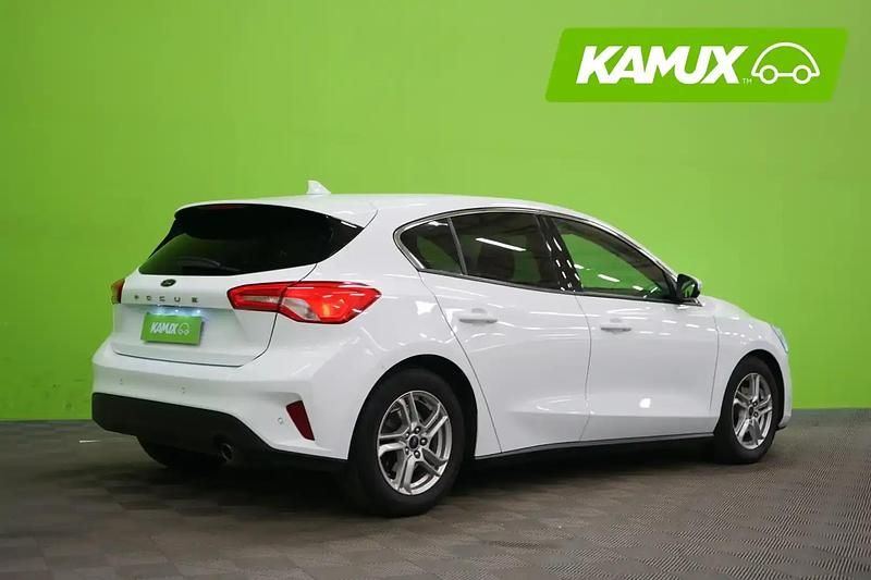 Käytetty Ford Focus Trend 125 HP (91 kW) 2019 Valkoinen Sedan
