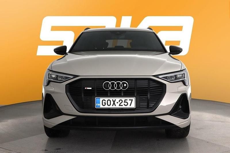 Käytetty Audi e-tron Sportback S-Line 300 kW (408 HP) 2021 Katumaasturi