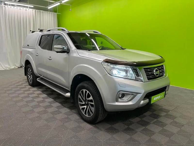 Hopea / harmaa Käytetty 2017 Nissan Navara Nouto | 25 470 € (Perustarjous) - Kuva 1/4