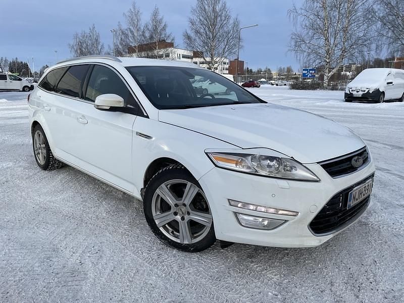 Käytetty Ford Mondeo Business Edition 140 HP (102 kW) 2013 Valkoinen Farmari