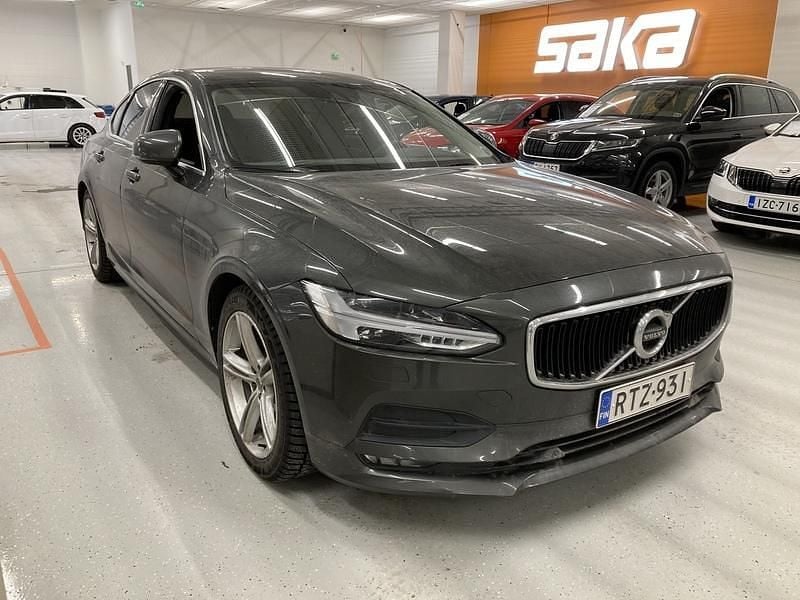 Käytetty Volvo S90 Business Edition 150 HP (110 kW) 2019 Sedan