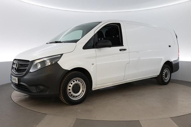 Käytetty Mercedes Vito 163 HP (119 kW) 2023 Van