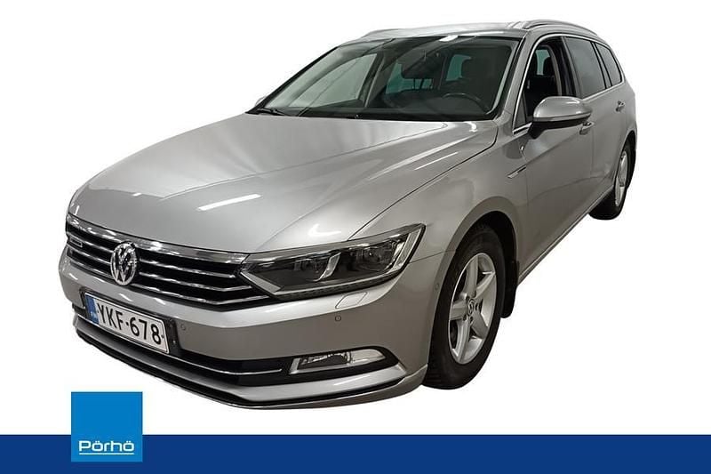 Harmaa Käytetty 2015 VW Passat Highline Farmari | 19 900 € (Perustarjous) - Kuva 1/4