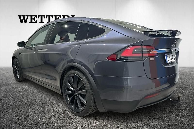 Käytetty Tesla Model X 244 kW (332 HP) 2018 Harmaa Katumaasturi