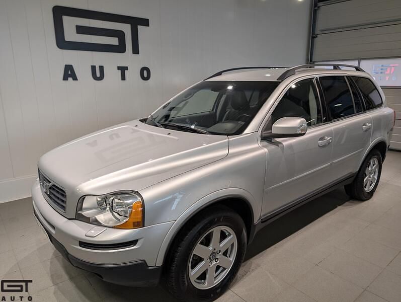 Käytetty Volvo XC90 Executive 185 HP (136 kW) 2007 Katumaasturi