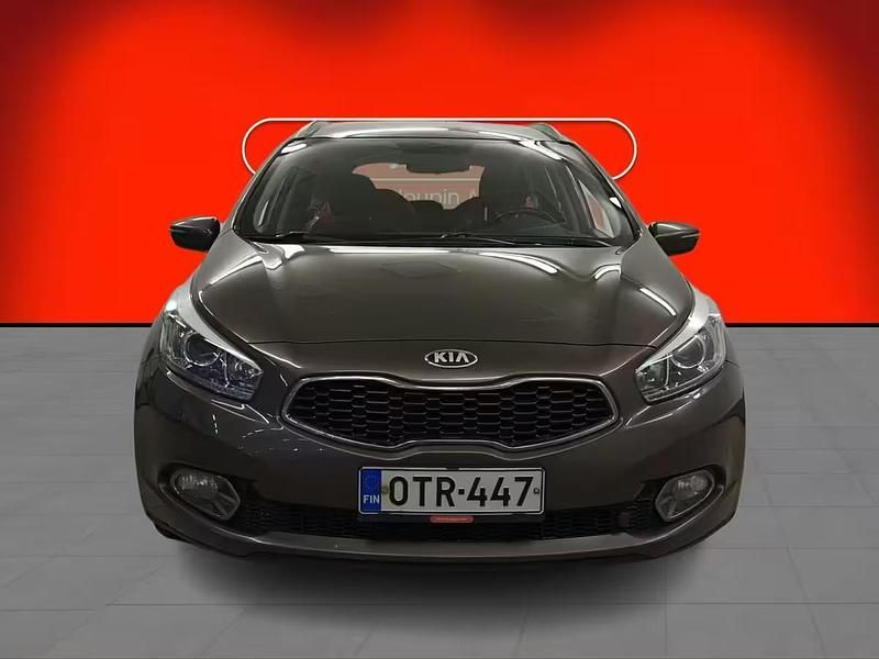 Käytetty Kia Ceed Sportswagon EX 135 HP (99 kW) 2013 Farmari