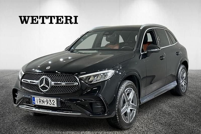 Käytetty Mercedes GLC300e AMG 313 HP (230 kW) 2024 Musta Katumaasturi