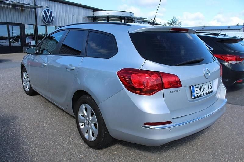 Käytetty Opel Astra drive 140 HP (102 kW) 2015 Hopea Farmari