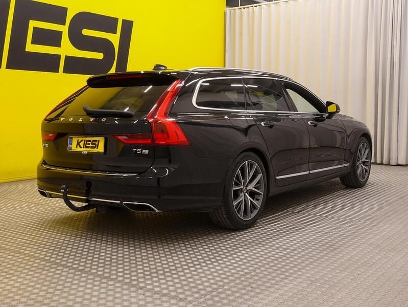 Käytetty Volvo V90 Inscription 254 HP (186 kW) 2017 Farmari