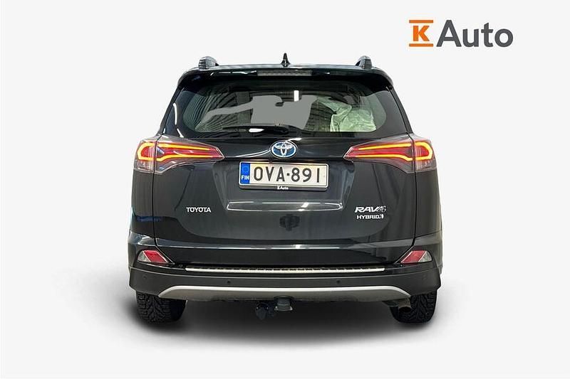 Käytetty Toyota RAV4 Hybrid Edition 155 HP (114 kW) 2018 Musta Katumaasturi