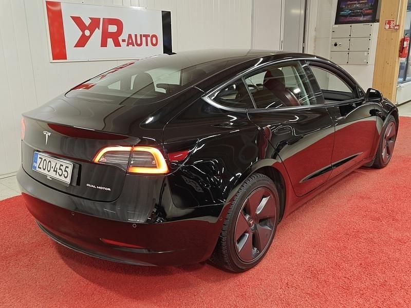 Käytetty Tesla Model 3 258 kW (351 HP) 2022 Sedan