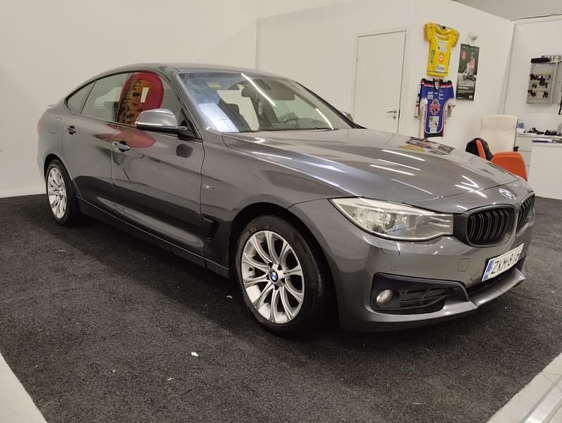 Käytetty BMW 320 Gran Turismo Sport Line 184 HP (135 kW) 2015 Sedan