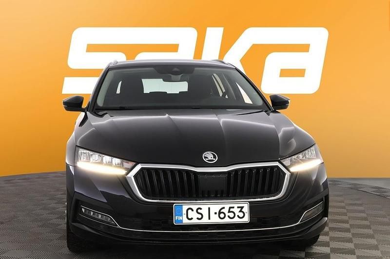 Käytetty Skoda Octavia Ambition 150 HP (110 kW) 2021 Farmari