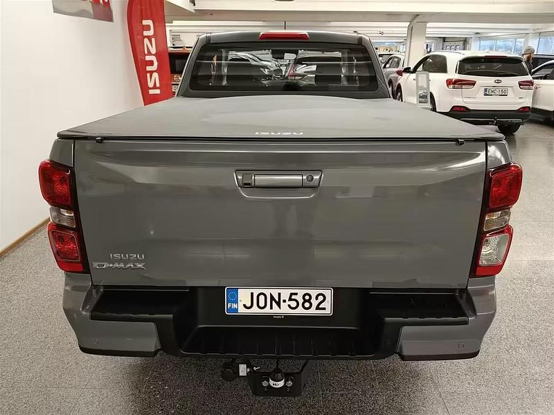Uusi Isuzu D-Max 2026 Nouto