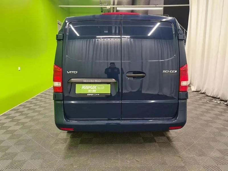 Käytetty Mercedes Vito 102 HP (75 kW) 2021 Sininen Van