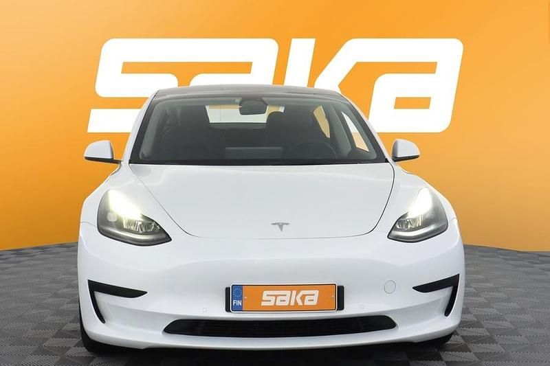 Käytetty Tesla Model 3 Standard Range Plus 239 kW (325 HP) 2022 Sedan