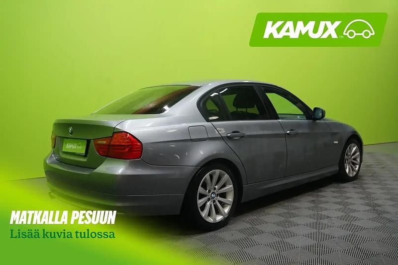 Käytetty BMW 320 170 HP (125 kW) 2008 Hopea / harmaa Sedan