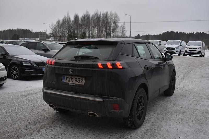 Käytetty Peugeot 2008 Active 131 HP (96 kW) 2021 Katumaasturi