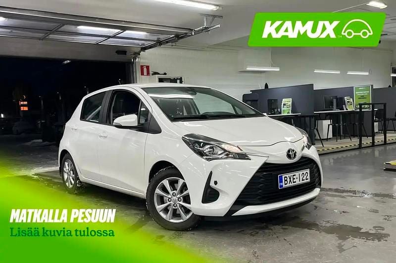 Valkoinen Käytetty 2019 Toyota Yaris Active Sedan | 15 990 € (Hyvä tarjous) - Kuva 1/4