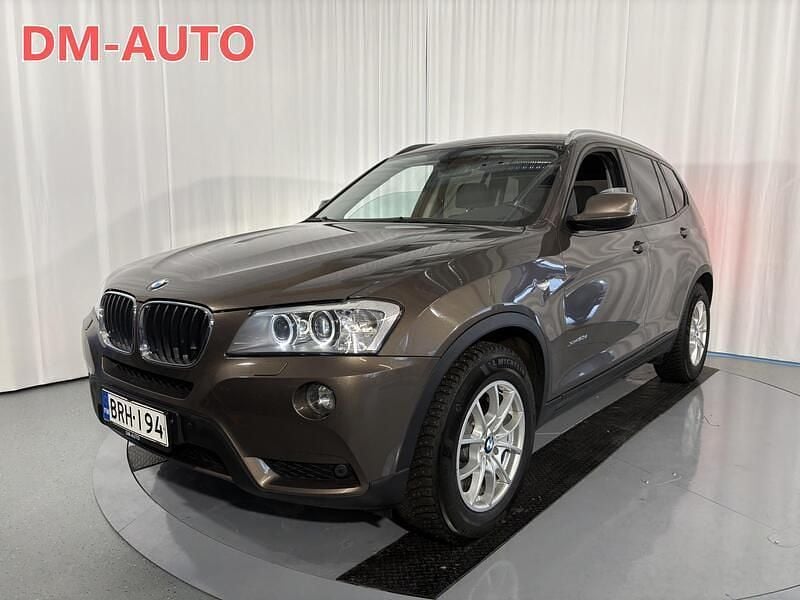 Ruskea Käytetty 2013 BMW X3 Katumaasturi | 15 750 € (Supertarjous) - Kuva 1/2